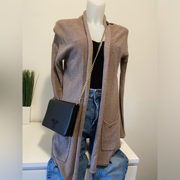 H&M tan colour cardigan. Size XS - Picture 2 of 4